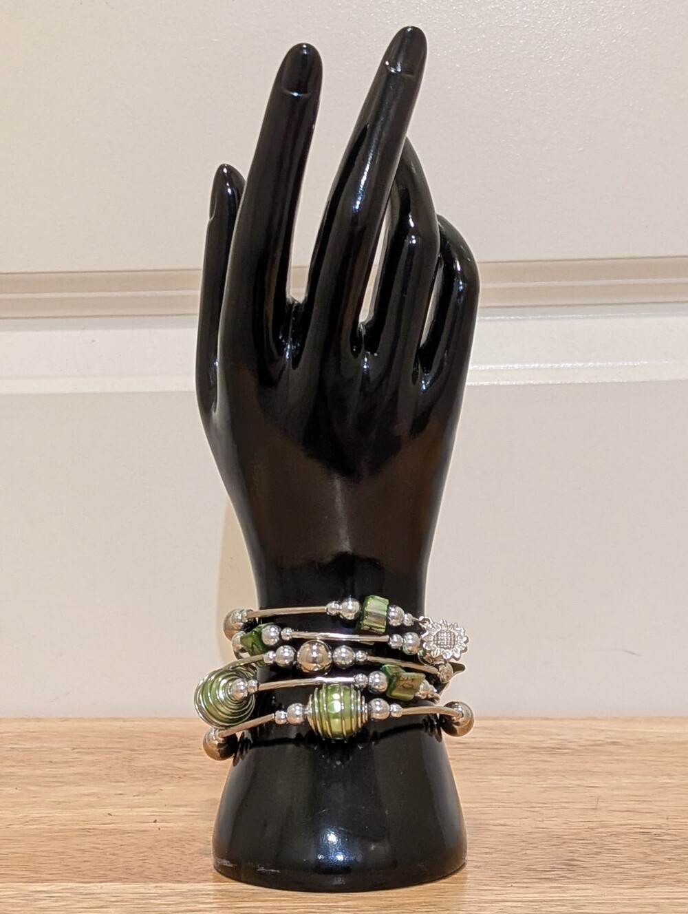 EUC Silver and Green Wire Wrapped Bead Wrap Bracelet with Sunflowers